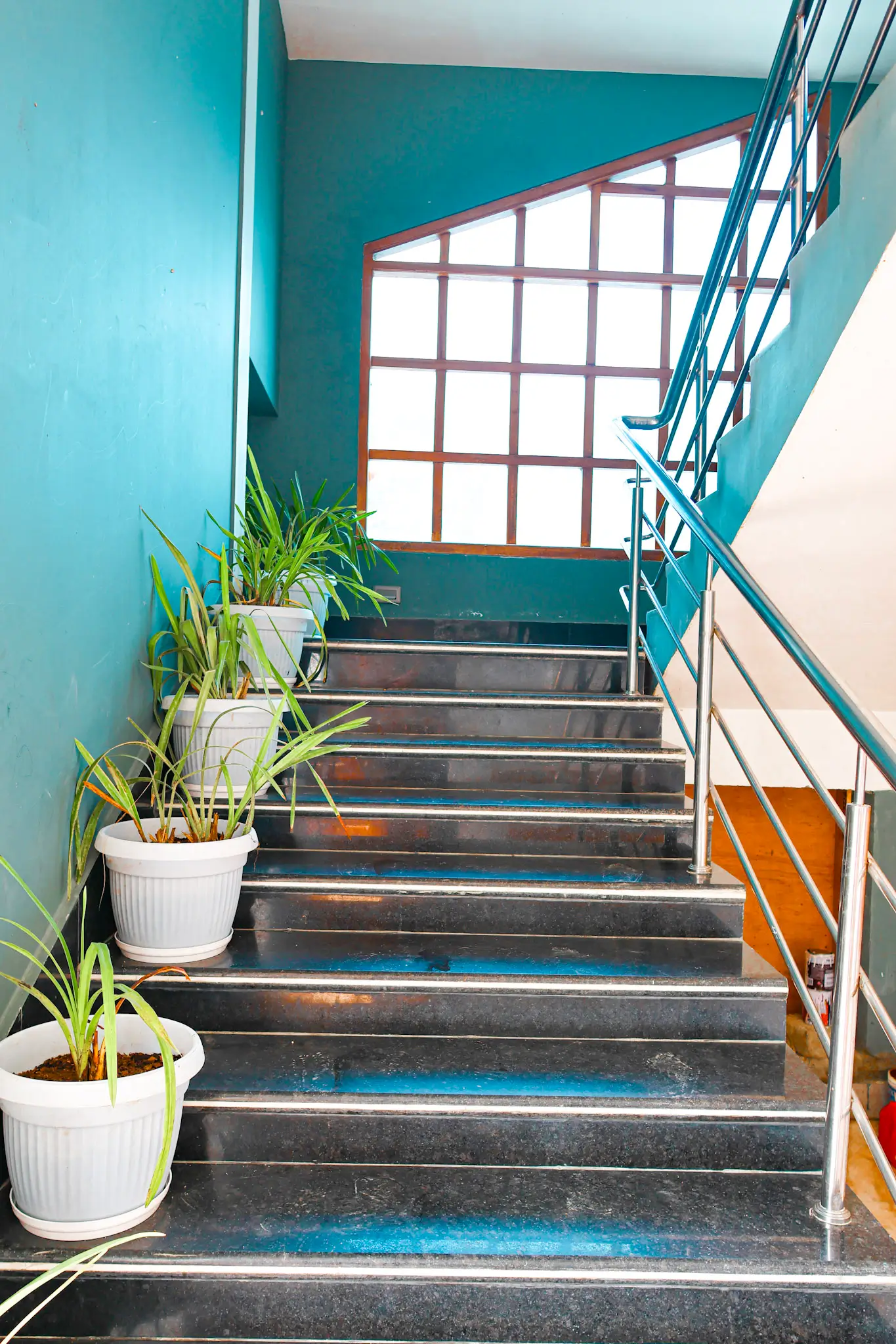 Welcoming entrance to Daisy Homestay with traditional decorations